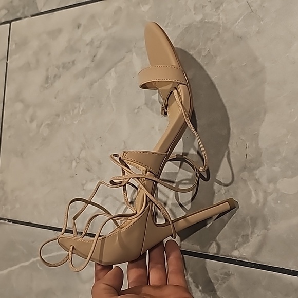 Charlottw russe heels - Picture 3 of 9